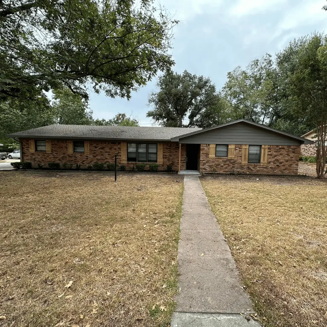 As-is house in Ennis TX ready for cash offer and fast sale